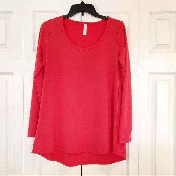 LuLaRoe Tops - LulaRoe Long Sleeve Pink Top Size S